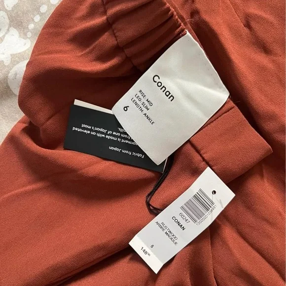 Babaton Rust Pants - Conan - Picture 2 of 2